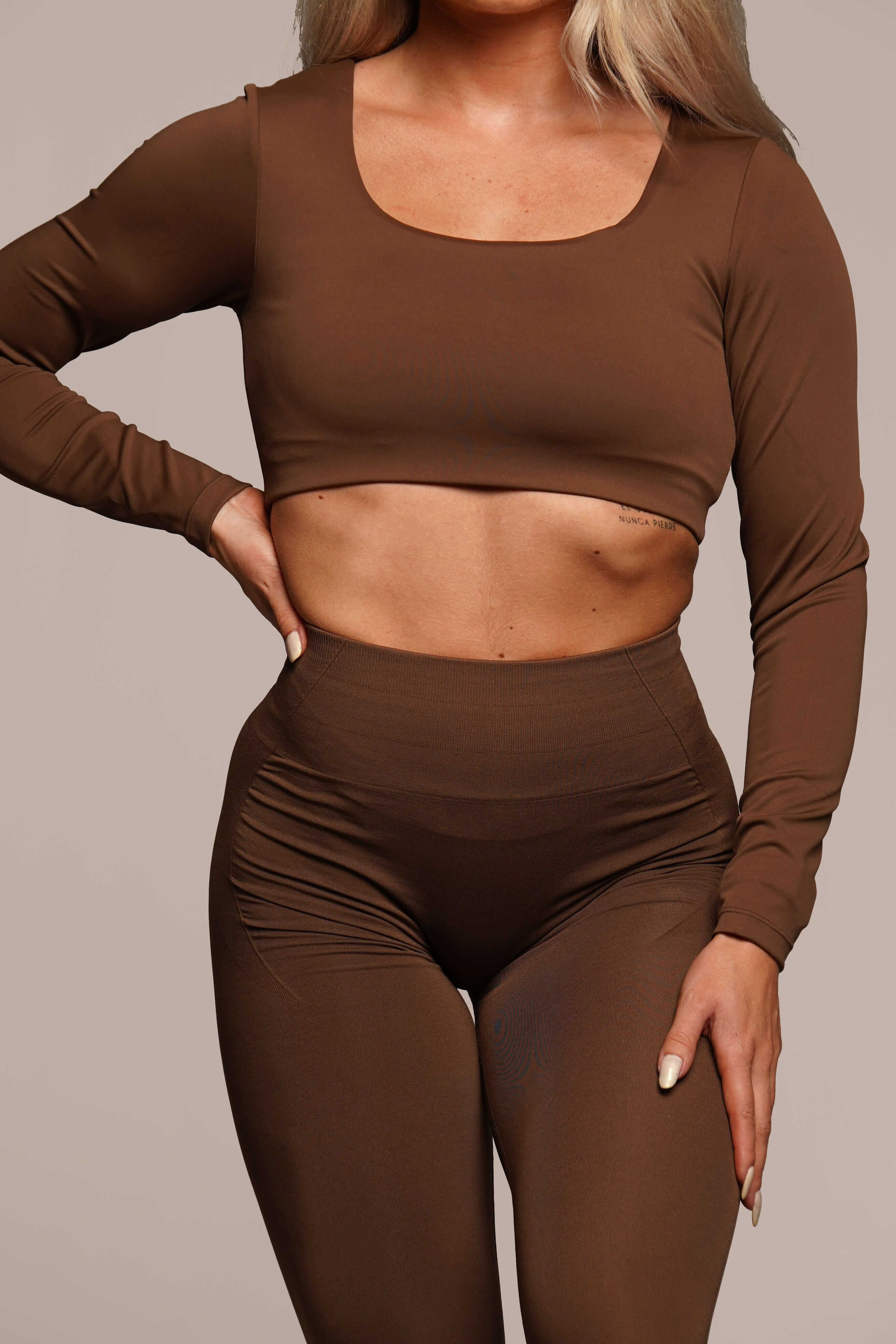 PERFORMANCE CROP LONGSLEEVE main